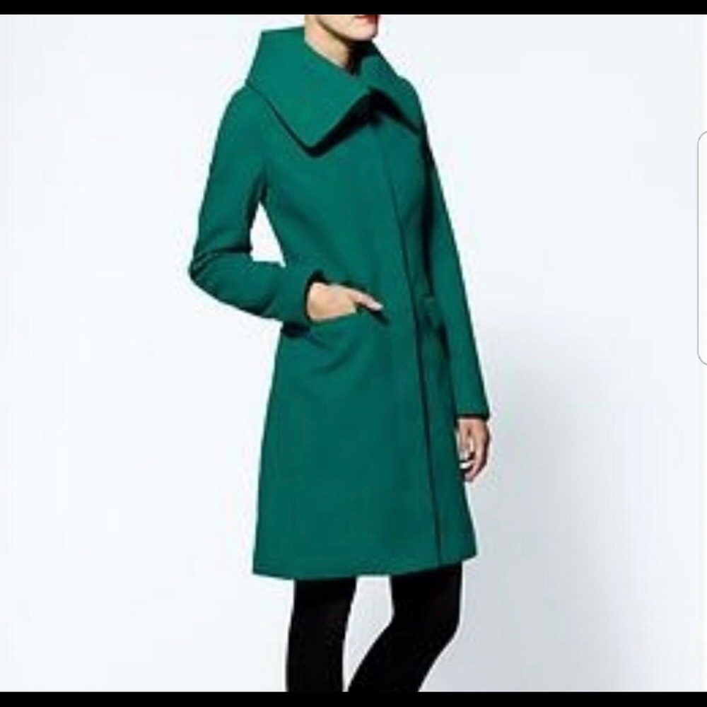 Green wool trench coat